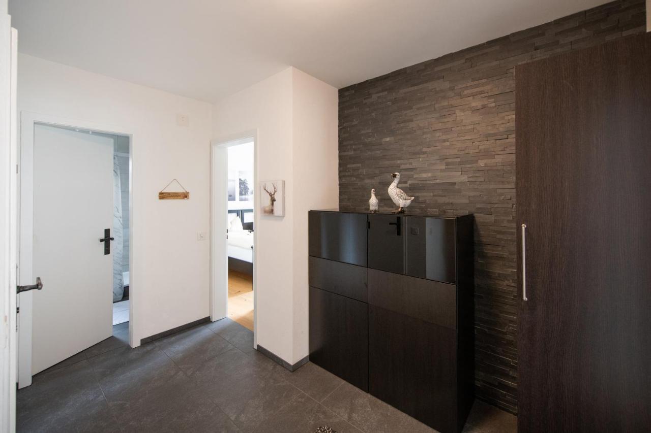 Agrimonia - 5,5-Zi Duplex Wohnung Bis 9 Personen Mit Eigenem Garten Davos Exterior foto